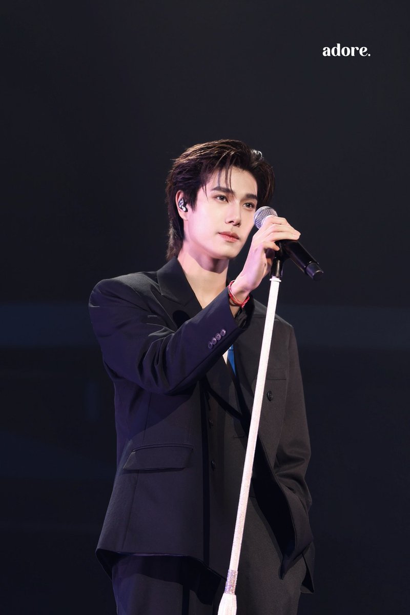 สุดหล่อ✨

PHUWIN STUNNING RISERCON 

#RISERCONCERTD3 
#phuwintang <a href="/phuwintang/">phuwintang</a>