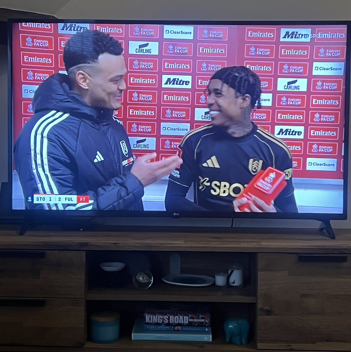 Zoë Ward tweet media