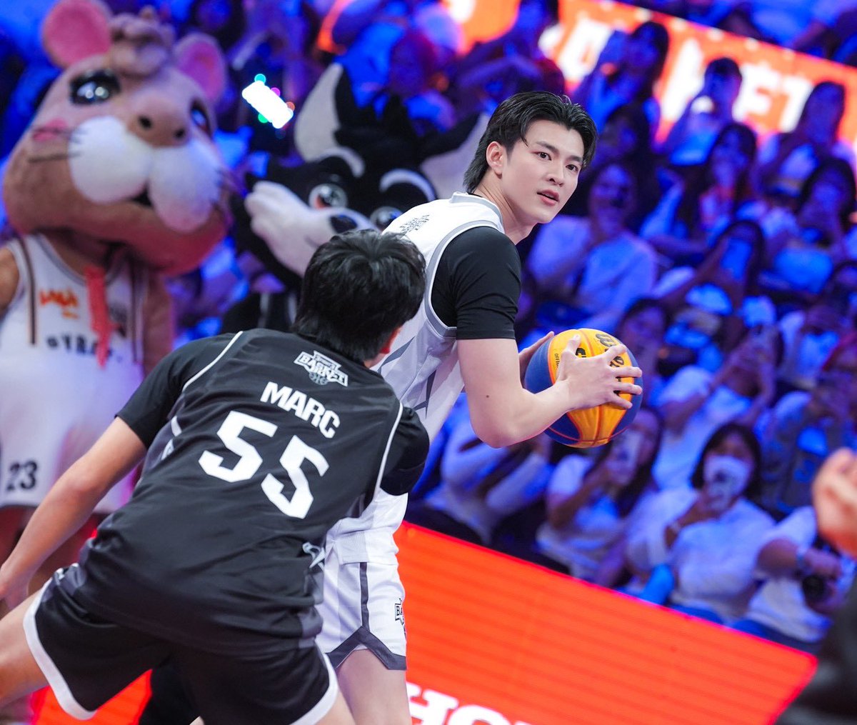 “เซย่า” U23 โชว์ฟอร์มเดือดคว้า MVP ชู้ตปิดเกมพา Team Black ชนะช่วงต่อเวลา นำห่าง 3-0 แมตช์ พร้อมเสียงกรี๊สกระหึ่มกับเซอร์ไพรส์จากวง “RIIZE”

#3Fight3BasketBoySS2
#3Fight3BasketBoySS2PresentedbyLACTASOY 
#TeamBlack #TeamWhite
#WorkPoint23 #workpoint