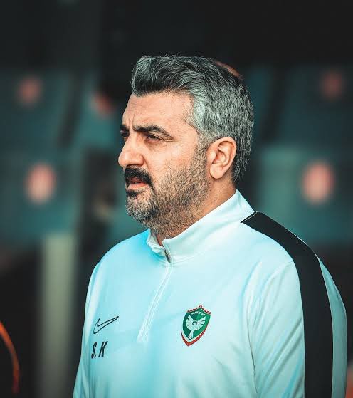 tanercan2144's tweet photo. Sinan "Kaloğlu" değil.
Sinan "gitoğlu" git.
Kredin tükenmiştir.
"Thomas reis" göreve. @AzizElald @av_nahiteren
#Amedspor #sakaryaspor #ASFVSAK
#AMDVSAK https://t.co/UR5Fha4enc