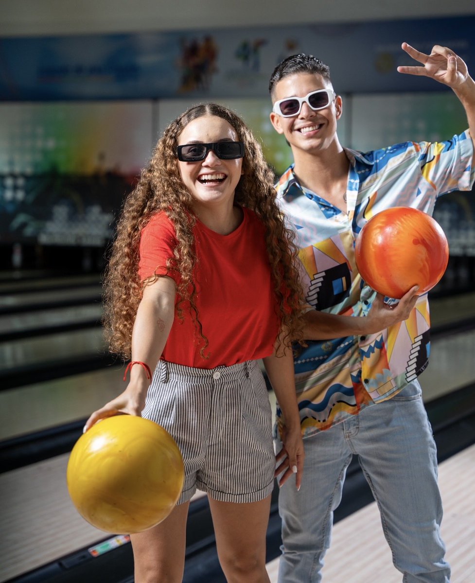 ComfamiliarRda's tweet photo. Los domingos también se viven con amigos en el Parque Consotá de Comfamiliar Risaralda 🎳🏀🌿

Bolos, juegos, deportes y más para compartir y recargar energía.

Recuerda que puedes comprar tus entradas en 👉 https://t.co/cIx5ESUajh y disfrutar sin hacer fila. https://t.co/N7wGdLBEEm
