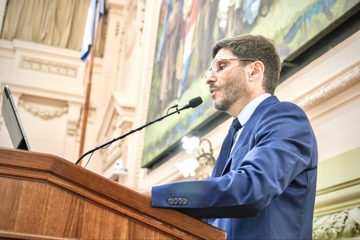 Iniciamos un nuevo período de sesiones ordinarias, el 144° y el primero en iniciar en el mes de febrero, luego de la Reforma de la Constitución. 📖

🏛️ Desde la <a href="/CamaraDipSF/">Diputadas y Diputados Santa Fe</a> seguiremos acompañando con proyectos la gestión del Gobernador <a href="/maxipullaro/">Maximiliano Pullaro</a> y empujando leyes que le hagan