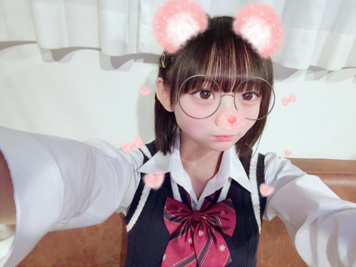 airo_251's tweet photo. みんな私のSNS全部フォローしてる？？
今ここで知った人もまだしてない人もフォローといいねして？🥲
Tiktokは今年1000人フォロワー目標なの！
プロフにインスタ載せてるからそこから全部見れるよ！
協力お願いします！🥹 #協力お願い   #1000人フォロワー目標  #中2 #プロフ飛ぶだけでもして見て https://t.co/eSl9gc2wie