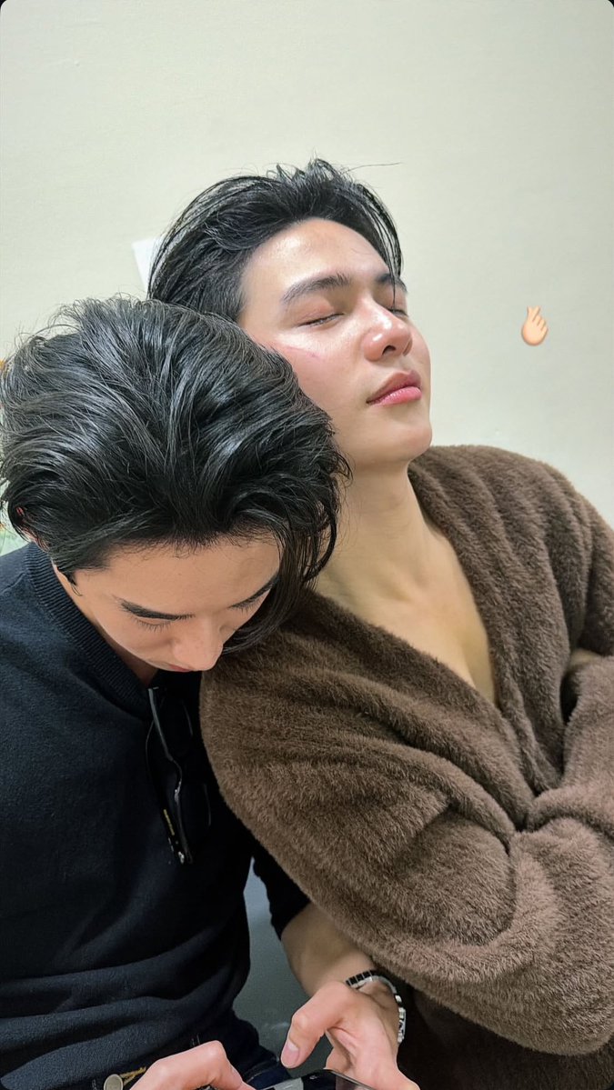 SmoteWilly's tweet photo. TEARS DOWN MY FACE. DONT TALK TO ME. 

WILLIAMEST 😭😭😭😭😭

LYKN INFINITE RISE
#RISERCONCERTD3
#williamjkp 
#WilliamEst https://t.co/5jy7VQn3nm