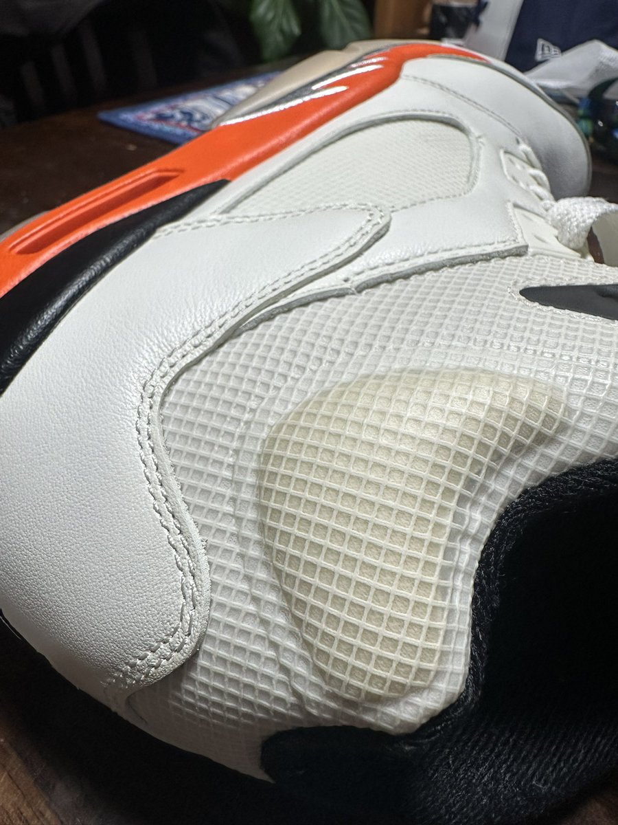 DJKingJam's tweet photo. Details… 🤤🧈🔥
@Jumpman23 #AJ5 #ShatteredBackboard #KOTD https://t.co/7xdRdbcIjU