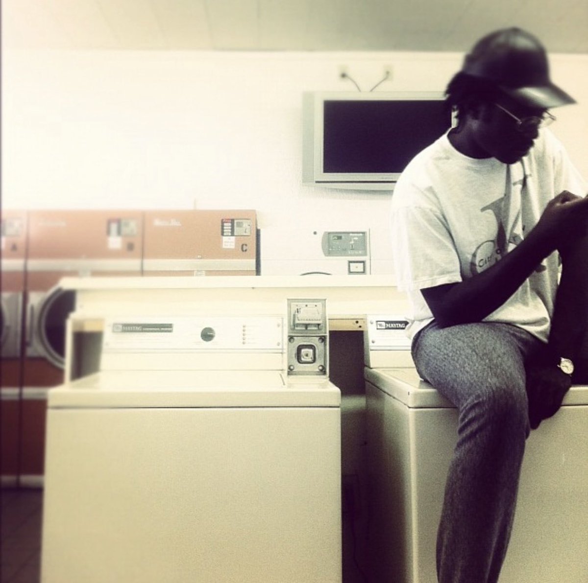 FanHynes's tweet image. 🩸🍊🎧🔁FanHynes Vault Vintage Blood Orange and Friends… #BloodOrange #DevHynes #DevonteHynes #FanHynes #FanPage #devdataset #devdayeveryday🩸🍊🎧🔁