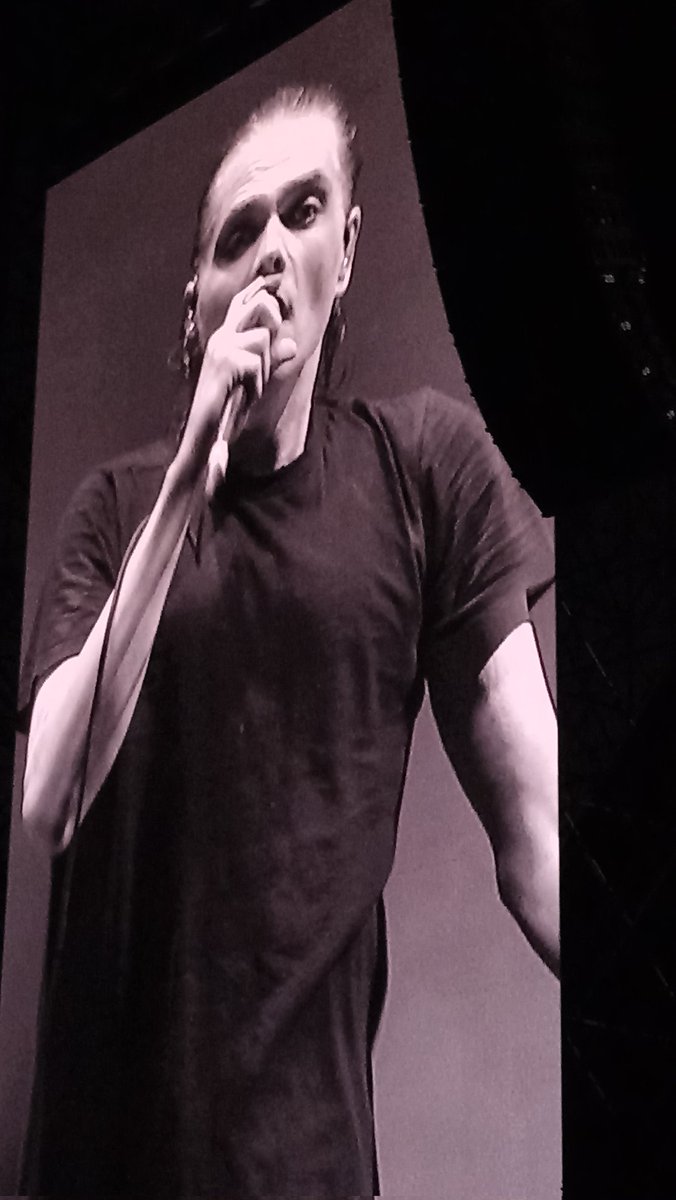 I love you so much, Gerard. You are one of my greatest loves and inspirations in life 😭😭😭😭😭