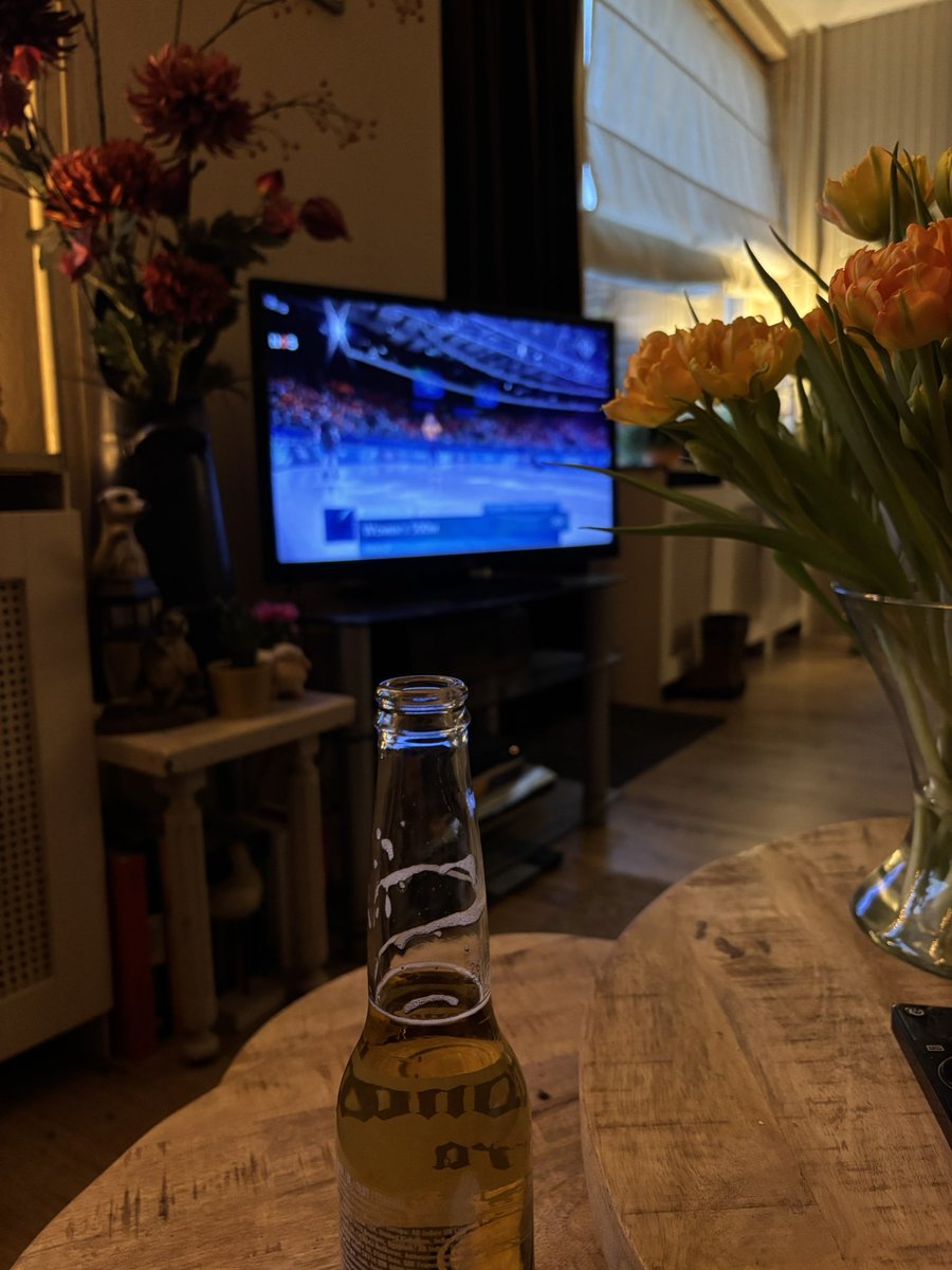 Lindaliciousss's tweet image. Here we go! 

#TeamNL. 🧡🦁🇳🇱

#JuttaLeerdam #JakePaul