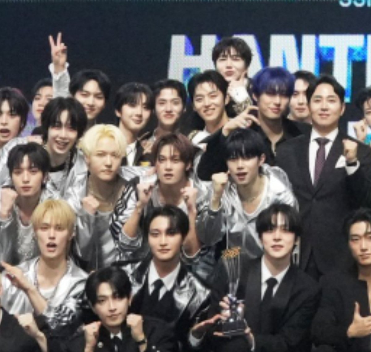 __HUI0828's tweet photo. ㅋㅋㅋ우석이ㅠ3ㅠㅋㅋ타이밍 안맞았나봐🥲
ㅋㅋ우석이 어디갔어 어디갔어~ 솟아올라랏!! ㅋㅋ https://t.co/QZ9n6BnUgY