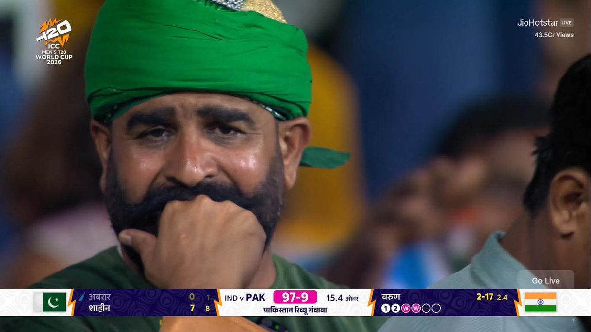 TWITTER HAS CHANGED THE LIKE
BUTTON AFTER SEEING THE BATTING OF PAKISTAN 🤣

Tap❤️ to check

#Bumrah #AbhishekSharma #INDvsPAK #T20WorldCup
#BabarAzam𓃵