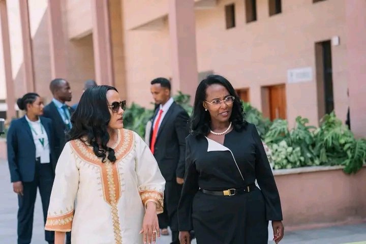 ለምታከብሩኝ ወንድሞቼና እህቶቼ፦ እግዚአብሔር ይመስገን ሁሉም በሰላም ተጠናቋል። አራት ነጥብ

ፈጣሪ ሀገራችንን ኢትዮጵያን በሙላት ይባርክ።
