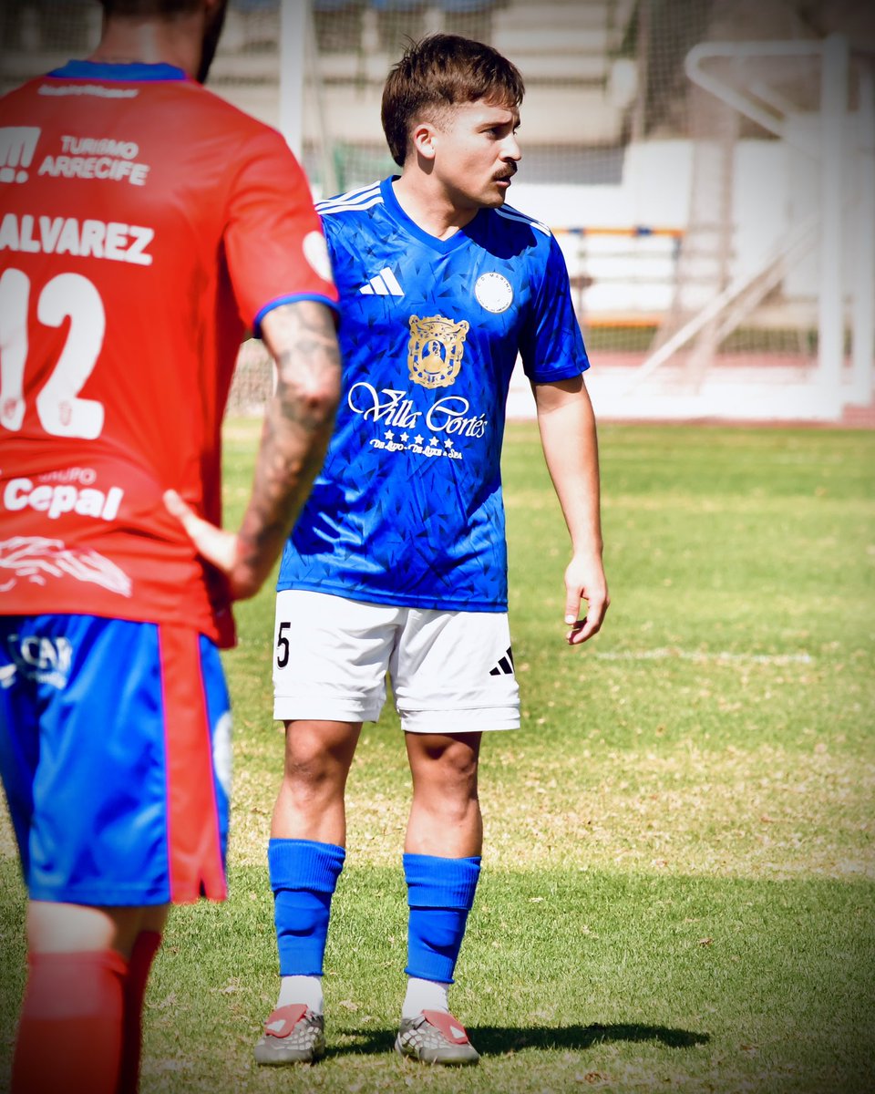 CDMarinoOficial's tweet photo. He’s back. 💙🔥 @efrendiaz5 

Tras varios meses de lesión, nuestro canterano vuelve a los terrenos de juego. https://t.co/D6nVCrjTBj