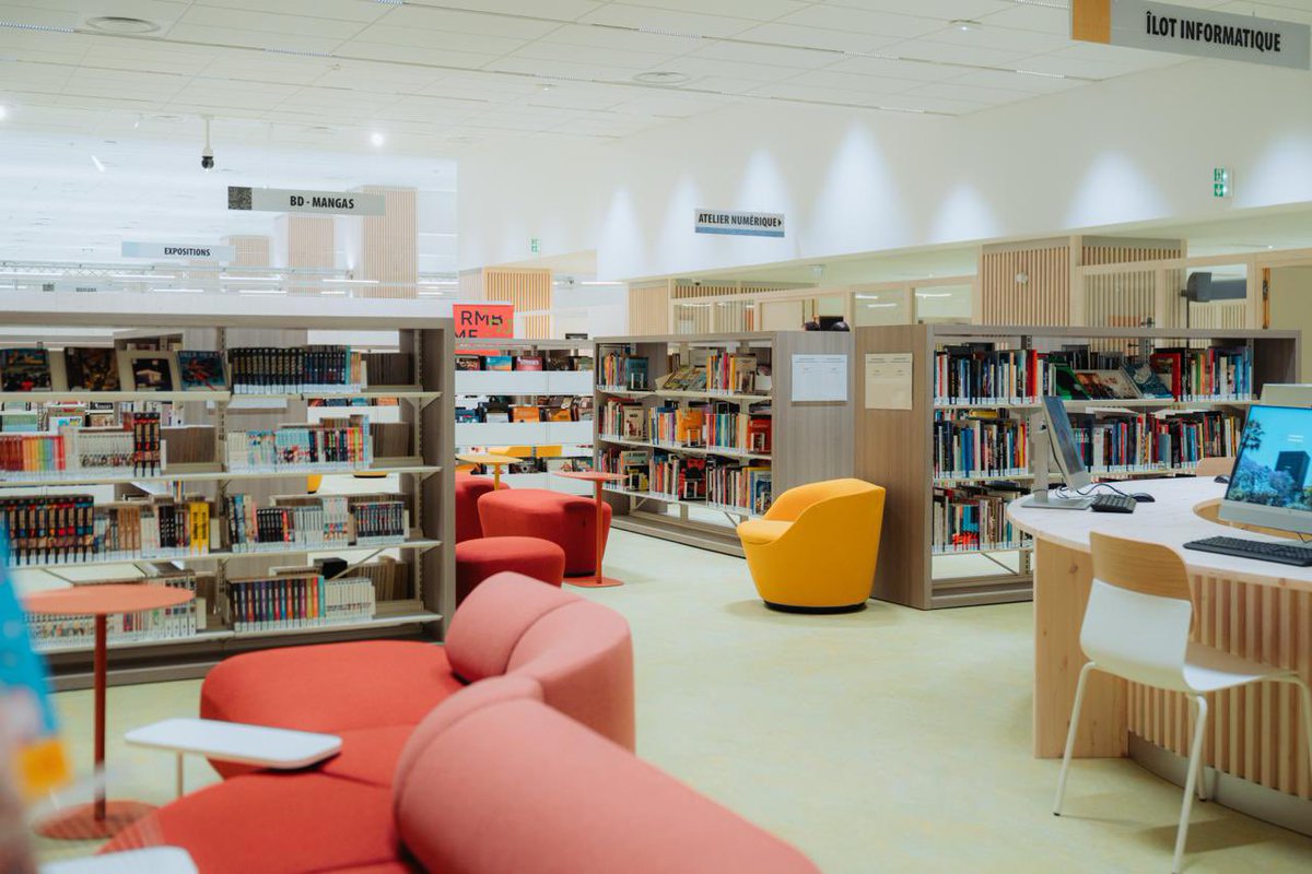 900 Niçois par jour. 24 000 abonnés. 1 million de documents empruntés.

Oui, il fallait rénover Louis Nucéra !

Fier d’être aux côtés du Maire de Nice pour rendre aux Niçois une bibliothèque de lumière, de famille et d’avenir. À #Nice06, la culture n’est jamais une option.