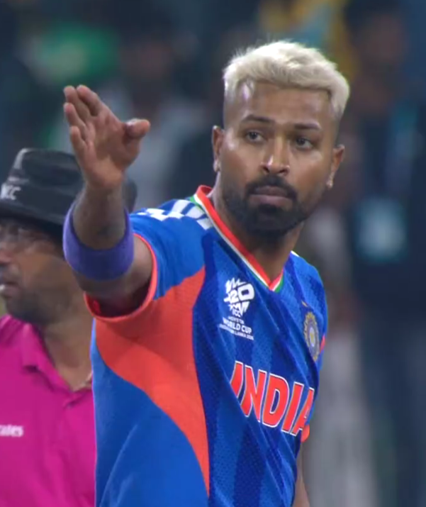 Fan RCBians tweet media