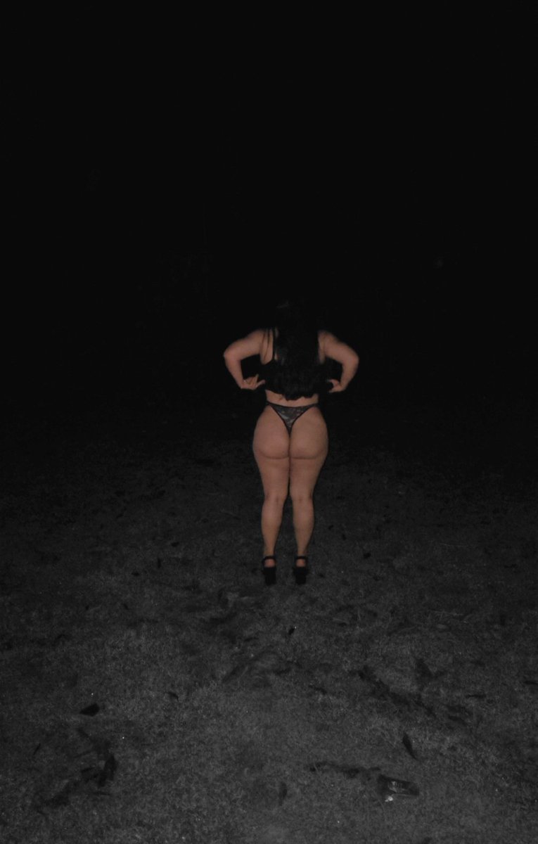 Anoche fue una rica noche de travesuras #hotwife #nalgona #tanga #callle #horny