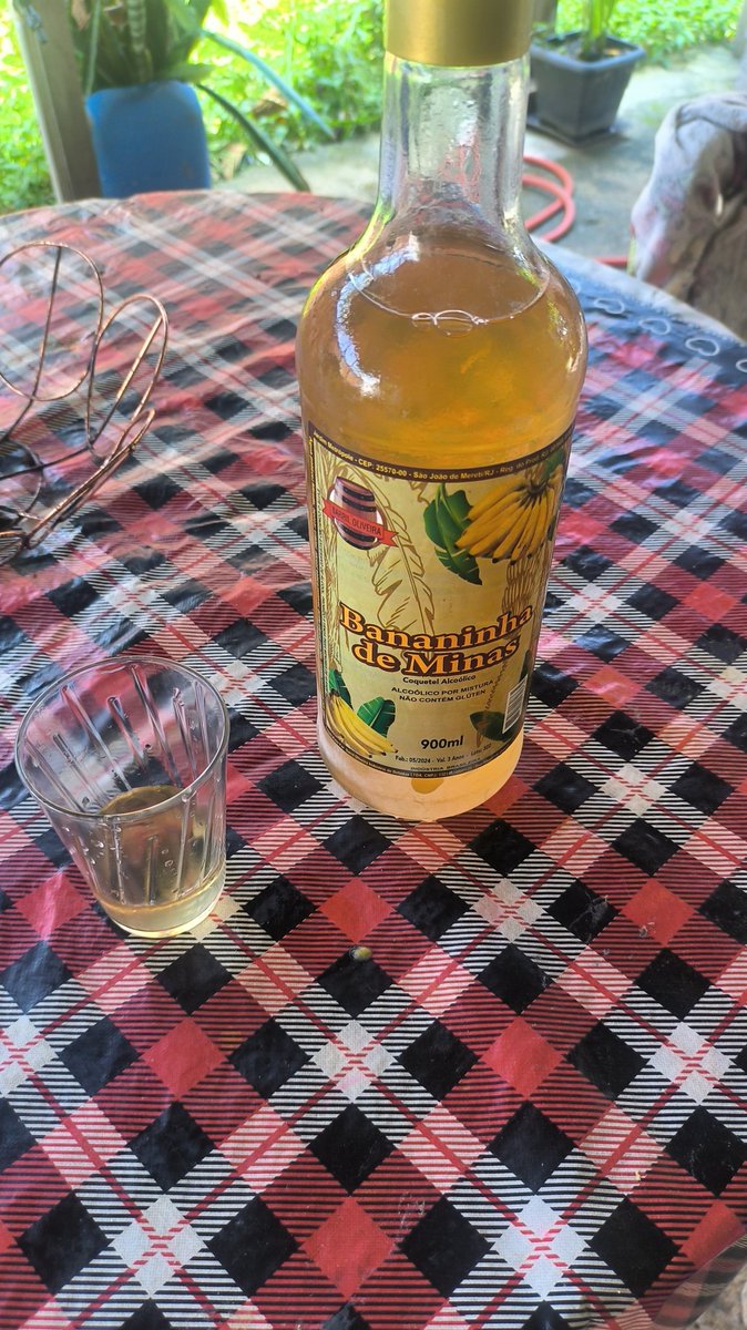 banana faz bem pros ossos minha turma,ainda mais geladinha neste calor 😎✨
