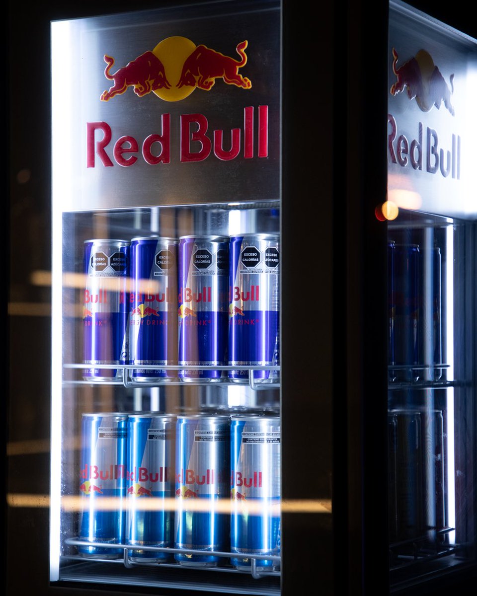 Bahidora's tweet photo. @redbullMEX en acción. Barras activas, energía para seguir bailando toda la noche. Así se vive Bahidorá sin parar. 🔥 #RedBull #TeDaAlas https://t.co/TEXkYIzEch