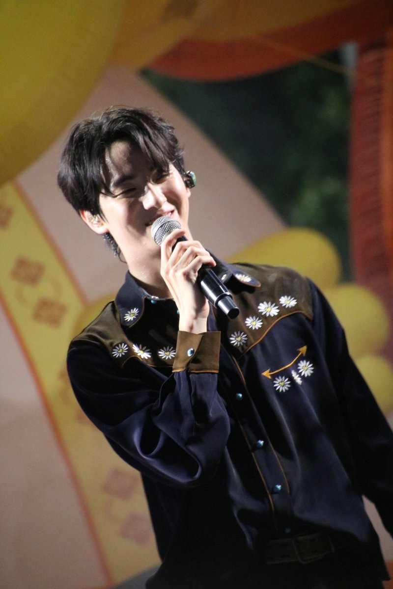 วันนี้น่ารักจังคับ Taddy 
มือสั่น เบลอเลย
ไว้เจอกันบ่อยๆน้า 

#ChiangMaiNightMartketxATLAS
#TadThapana #TadATLAS
#chiangmai_nightmarket
#chiangmai_walkingstreet
#ATLASth #ATLAS_th