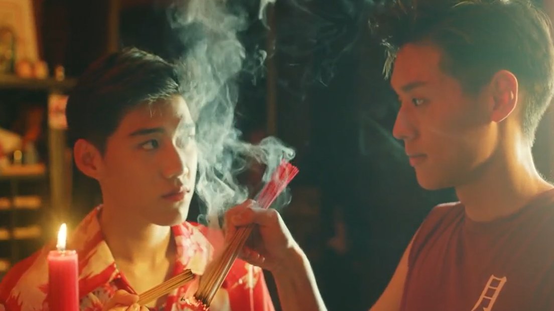 gameboys
gaya sa pelikula
2gether
i told sunset about you

(shet para akong naka facemask at faceshield habang kino-compose ang tweet na to)