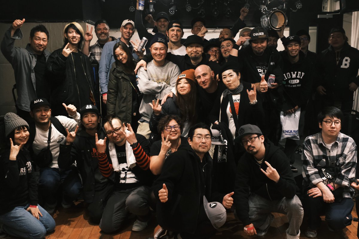 CHASER x ENGRAVE x QUICKDEAD x AHOU'S LIFE💚

ツアーファイナル、下北沢来てくださった皆さん
ありがとうございました！
また一つ忘れられない思い出が増えました！