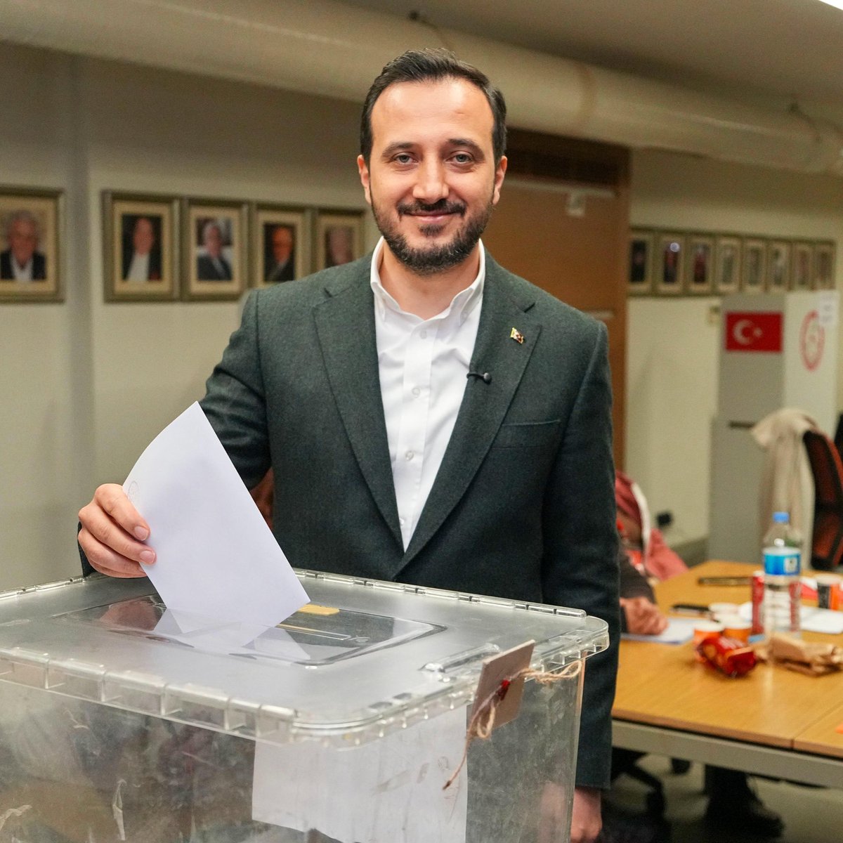 Abdullah Başkan <a href="/abdullahozdemir/">Abdullah Özdemir</a> işi bitirmiş.