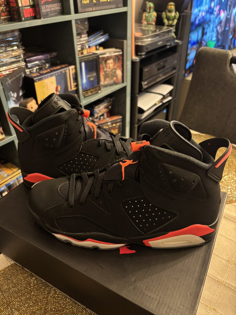 Ma jordan air jordan 6 retro infrared de ma collection 2019 comme l’original que Jordan portait pour son premier titre de championnat #NBA 😎  💪

J’ai hâte de recevoir la nouvelle jordan air jordan 6 retro infrared salesman noir 2026 😎
