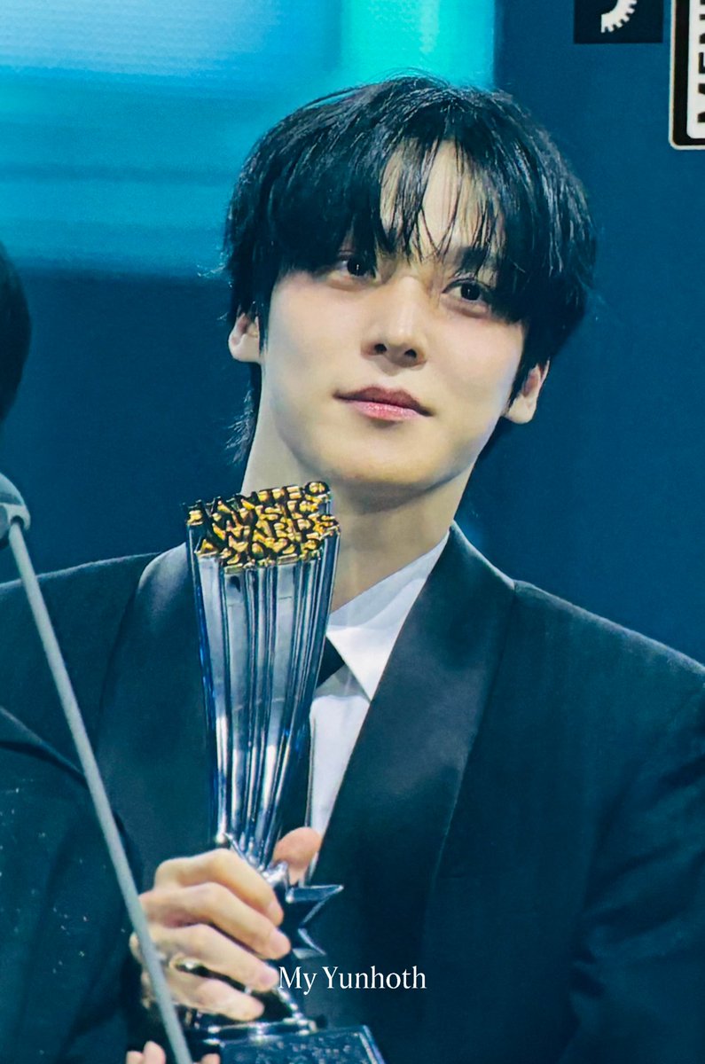 260215 한터뮤직어워즈
너무 축하하고 자랑스러워🥹💕
#ATEEZ #윤호 #YUNHO
#에이티즈 #정윤호