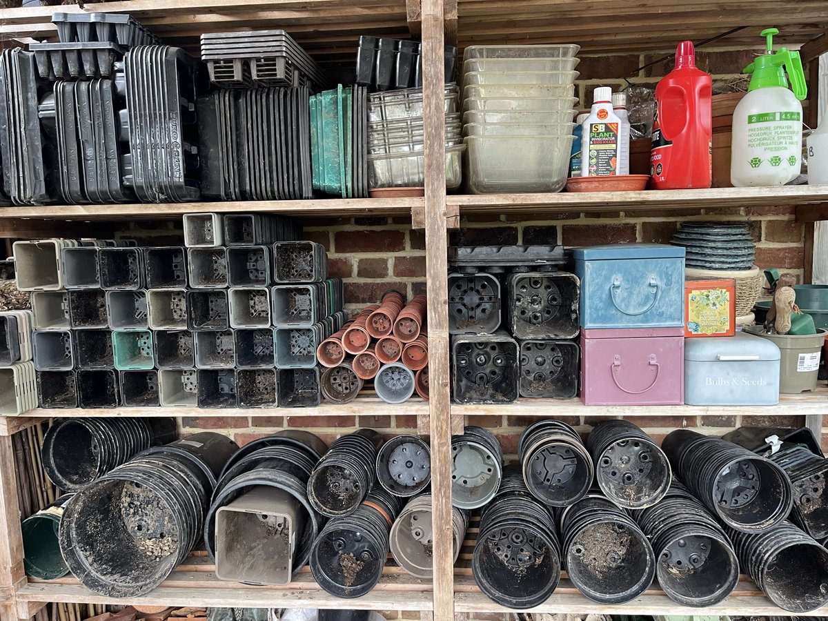standawhile's tweet photo. @DailyPicTheme2 A very neat garden shed that I snapped on one of my #NGS garden visits last summer. #EverydayObjects transformed into pattern and rhythm by their well considered placement. #DailyPictureTheme @DailyPicTheme2 https://t.co/cxcRTIU9O0