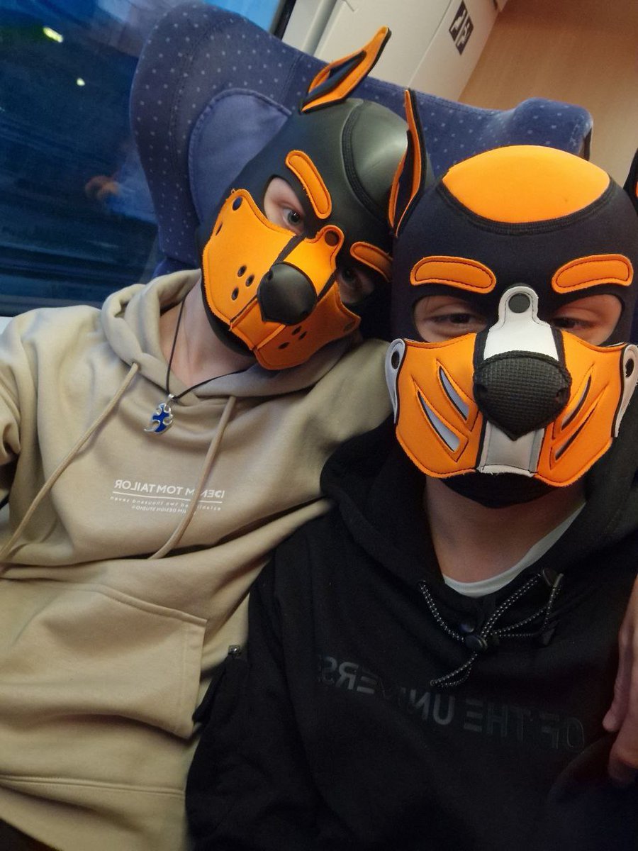 The irresistible urge to wear your hood in public (feat. <a href="/pup_Shoyo/">Freezing Shoyo🧡❄️</a>)
