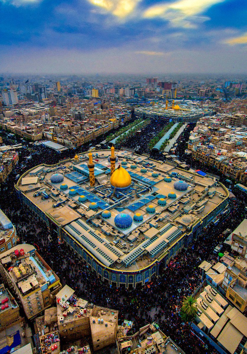 🤳شاه اونیه که بدون فراخوان هر سال بیش از ۲۰ میلیون آدمو دور خودش جمع میکنه...❤