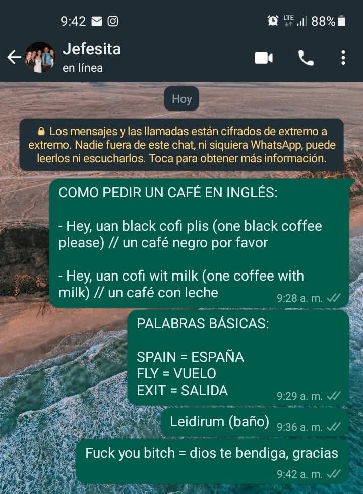 En_jupiter_'s tweet image. Mi mamá se va de viaje, su vuelo tiene escala y no sabe inglés así que le hice una lista de frases básicas que puede necesitar en el aeropuerto.