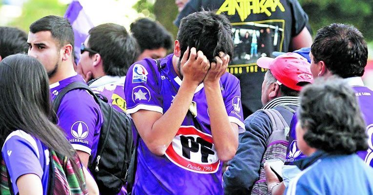 ❌ 0 puntos en Primera División
❌ Derrotados por el verdadero club de Conce
❌ Nunca serán el verdadero León
❌ Nunca serán el mas grande de Concepción

Tanto que webearon con su asenso y solo durarán 1 año en 1° ¿Existe algo más triste que ser hincha de Deportes Concepción?