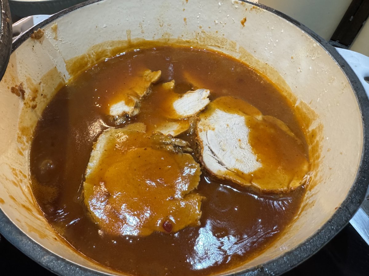 Andreas_SQL's tweet image. Mach mal einen Schweinebraten haben sie gesagt.
Abgeliefert. Sauce wie Kommodenlack. So muss das.
#kochen #foodblogger #instafood #lecker #rezept #foodphotography #selbstgemacht #kochenmitliebe #foodie #abendessen #schnellerezepte #gesundkochen #erkochtschonwieder