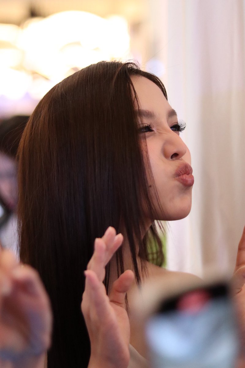 fridayiminlove tweet media