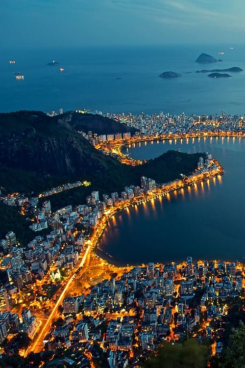 mfarooqbukhsh's tweet image. Rio de Janeiro Brazil 🇧🇷 is always romantic and beautiful ❤️💫

#Braz