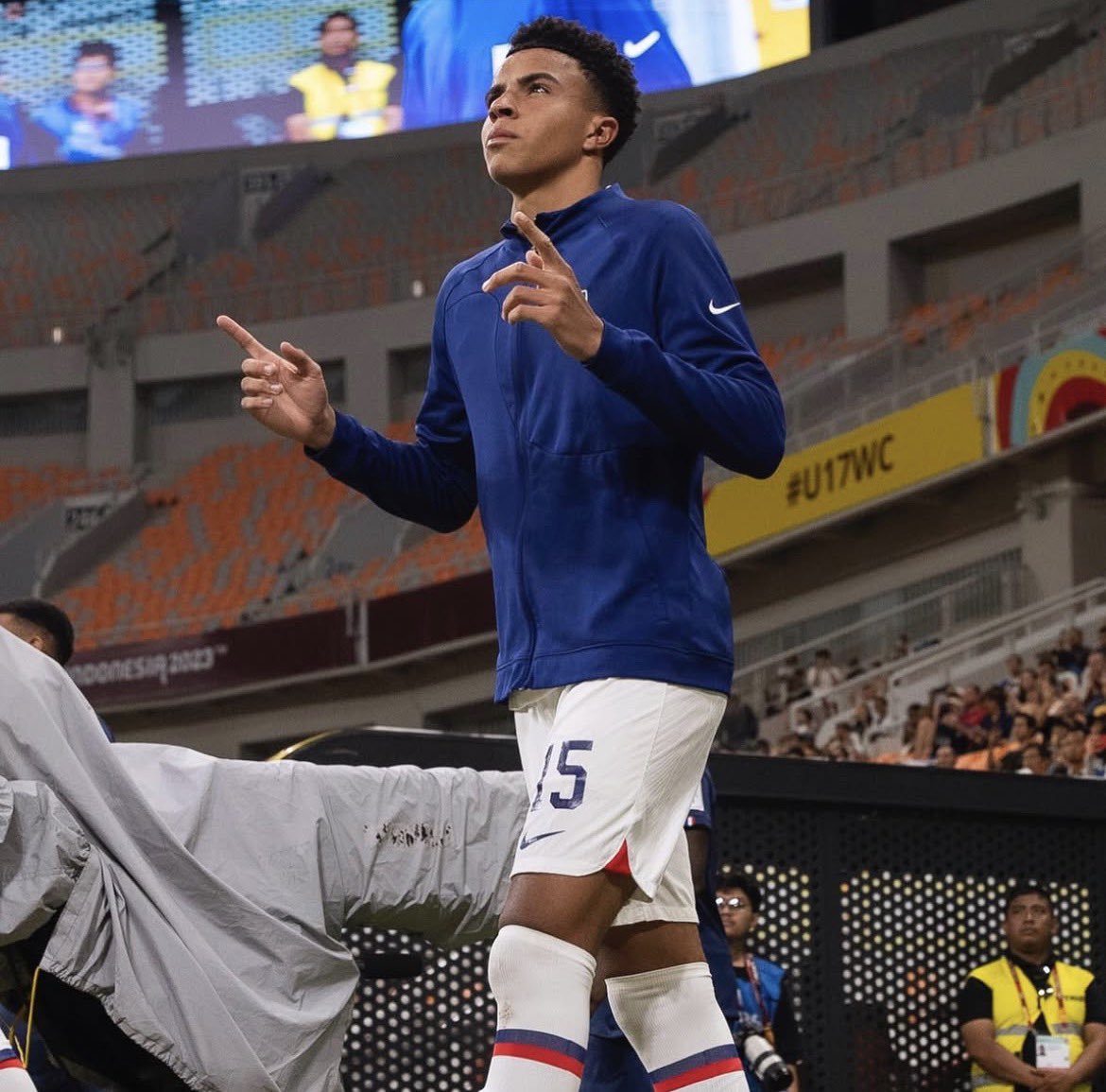 usmntaut's tweet image. Noahkai Banks against Heidenheim:

90 minutes
57 touches
37/39 passes (95%)
3/4 accurate long balls
1/1 successful dribbles
3 tackles
1 block
5 clearances
2 recoveries
6/8 ground duels won
2/2 aerial duels won
2 fouls drawn
3 points
Clean sheet

USMNT starter in March.