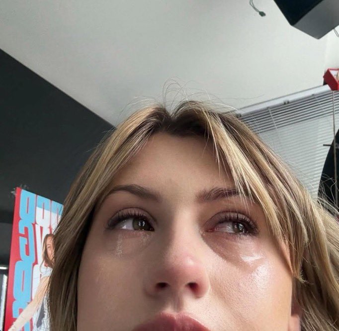 benoitxdim's tweet photo. Ce soir c'est la dernière.
On va faire comment pour tenir jusque fin Mai ??? 😭 https://t.co/xRNoe8stfA