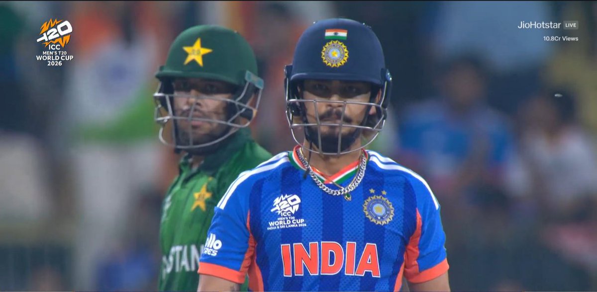 Darshitven's tweet photo. @CMShehbaz Surrender... Only surrender 😎 #INDvsPAK https://t.co/yYVMDZSuTZ