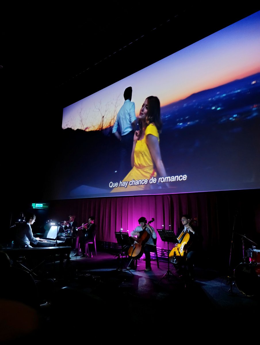 candegarnero_'s tweet photo. chicos anoche fui a ver la la land con una orquesta en vivo🙏🏻🙏🏻 https://t.co/Mq92oGEIfB