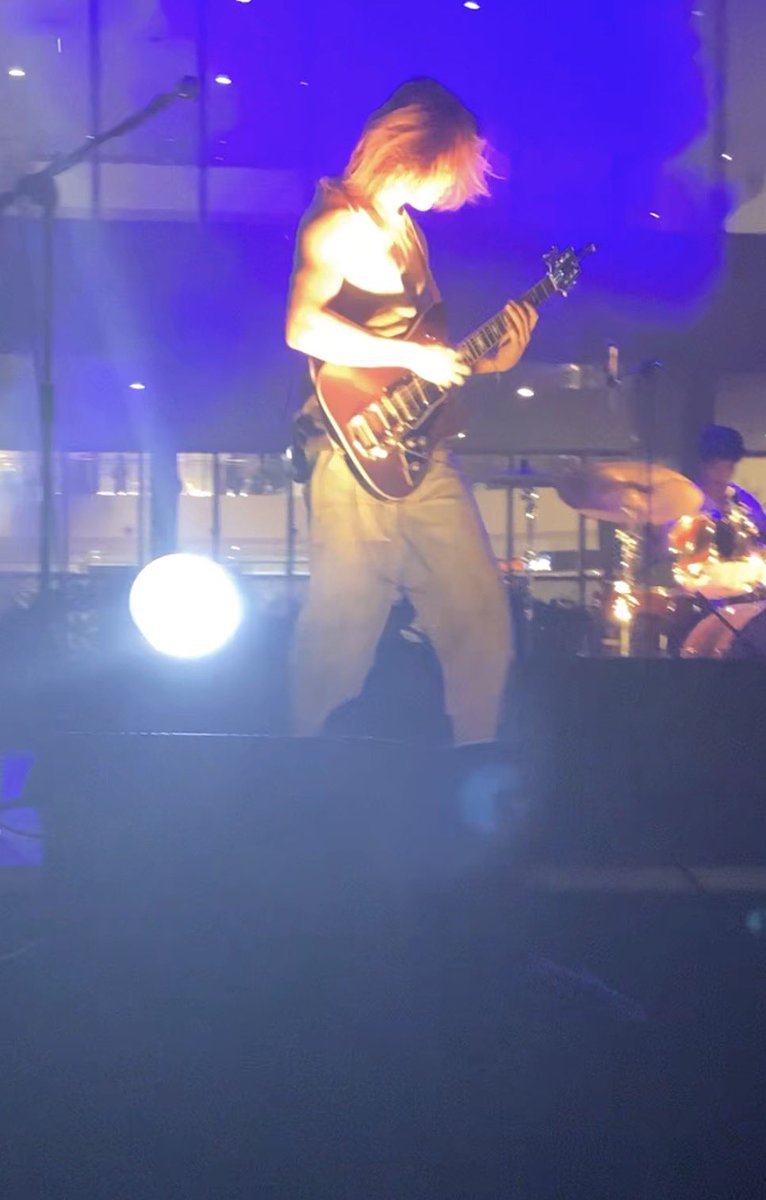 Jewls || tweet media