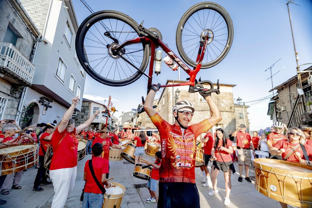 Nuestro afiliado, el subinspector Jacinto González, ha participado en el desafío solidario #Ultreya, recorriendo 1.500 km por España en apoyo a municipios afectados por incendios y a la España vaciada
Un ejemplo de compromiso y #Solidaridad que refleja los valores de la