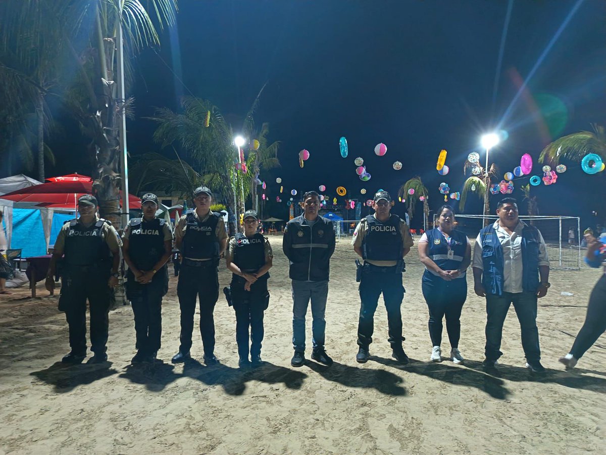CGGalapagos's tweet photo. La Intendencia General de Policía, en un trabajo conjuntó con @PoliciaEcuador, @FFAAECUADOR, comisarías municipales, ejecutó en la madrugada del 15 de febrero operativos de control de orden público, seguridad ciudadana, patrullaje preventivo. https://t.co/HZLvkCcuyz