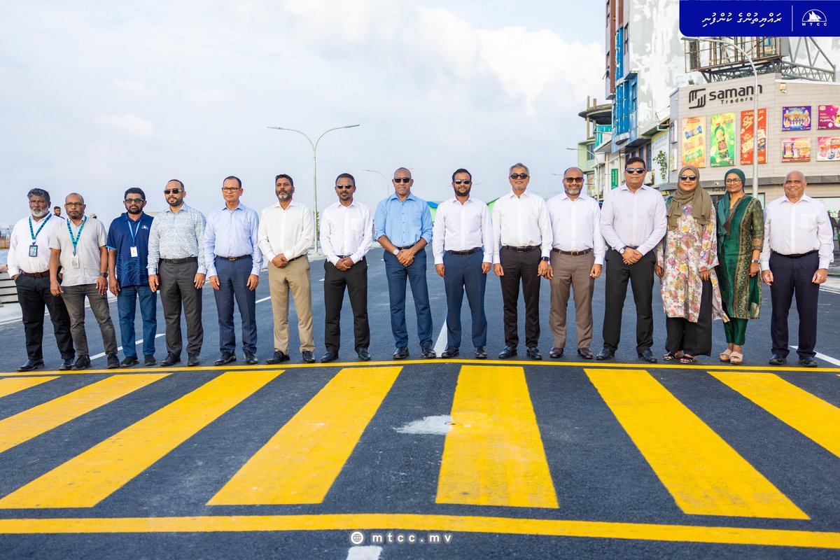 MTCCPlc's tweet photo. މާލޭގެ އުތުރުފަރާތު ބޮޑުތަކުރުފާނުމަގު ފުޅާކޮށް ތަރައްޤީކުރުމުގެ މަޝްރޫޢުގެ ދެވަނަ ފިޔަވަހީގައި ގަސް އިންދުމުގެ ހަރަކާތެއް ބާއްވައިފި

ޕްރެސް ރިލީޒް: https://t.co/Ab6sCYun4v https://t.co/JMqBTlVOzN