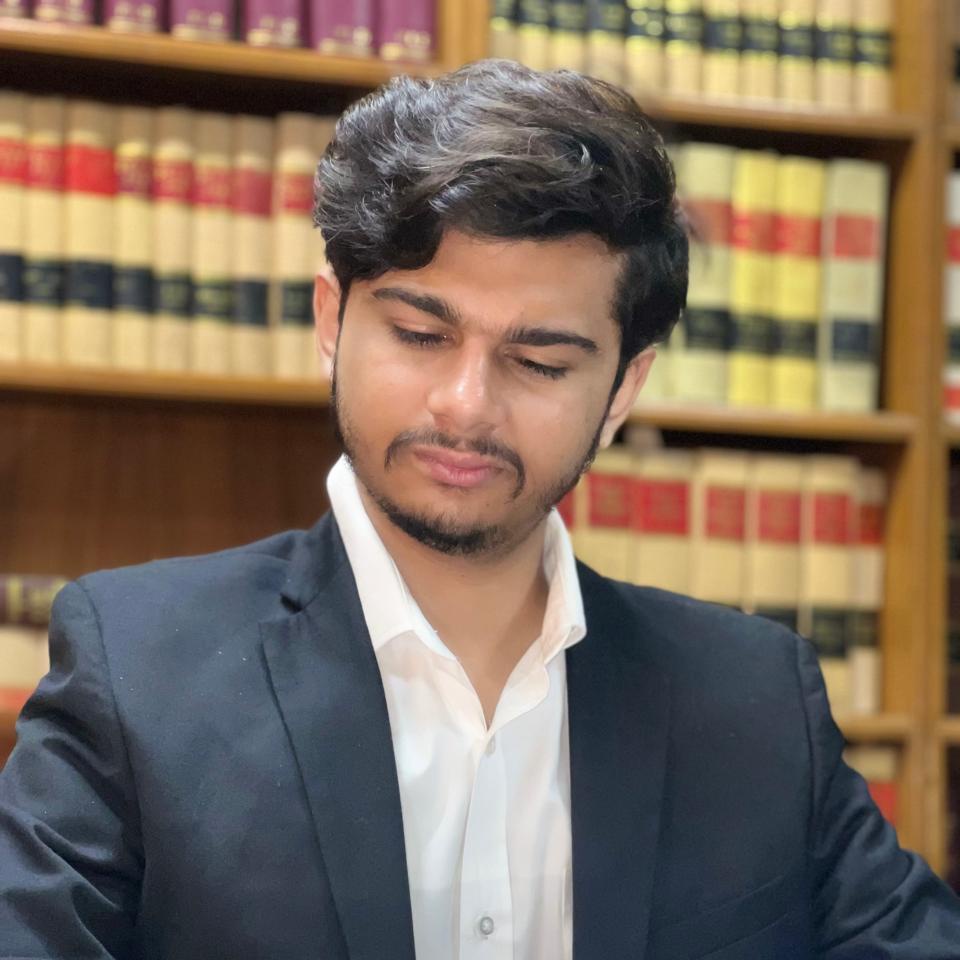 warriach_jutt's tweet photo. #NewProfilePic
#Advocate
#lawyers #youth 
#Pakistani https://t.co/j58OYVbanj