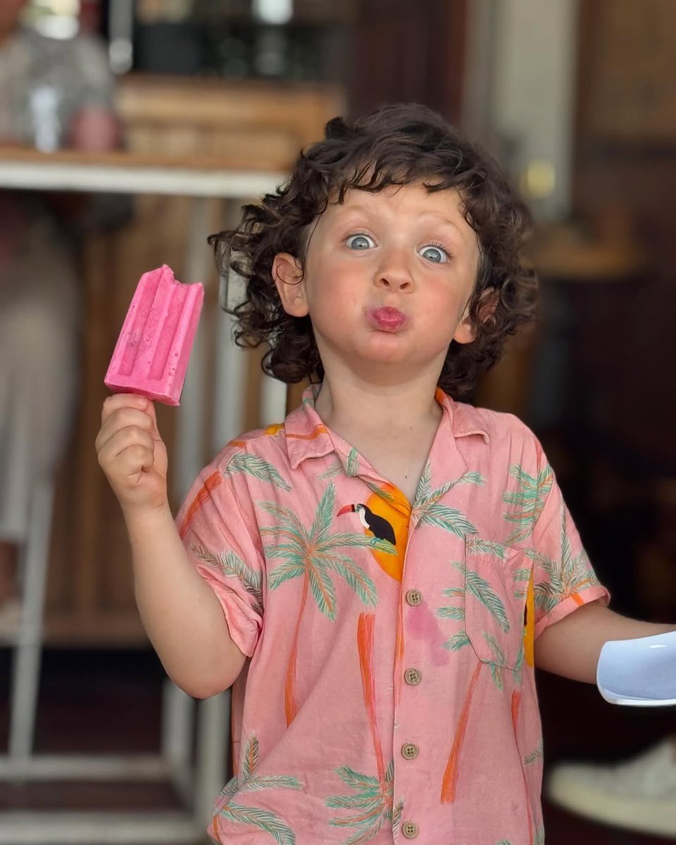 Korraleja's tweet image. 🔵 Por sus contenidos espontáneos junto a sus padres, el #niño #sincelejano Emi cautivó varias marcas nacionales para sus campañas publicitarias como #embajador y #validador.