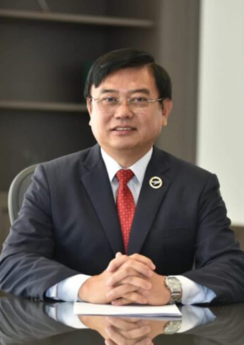 🚨Hallan degollado a Félix Kanazawa.
-El exdirector de la Dirección Nacional de Aeronáutica Civil (DINAC), Félix Masao Kanazawa Makino, fue encontrado sin vida en un camino vecinal.
-La identidad fue confirmada mediante análisis dactilar, debido al avanzado estado de putrefacción