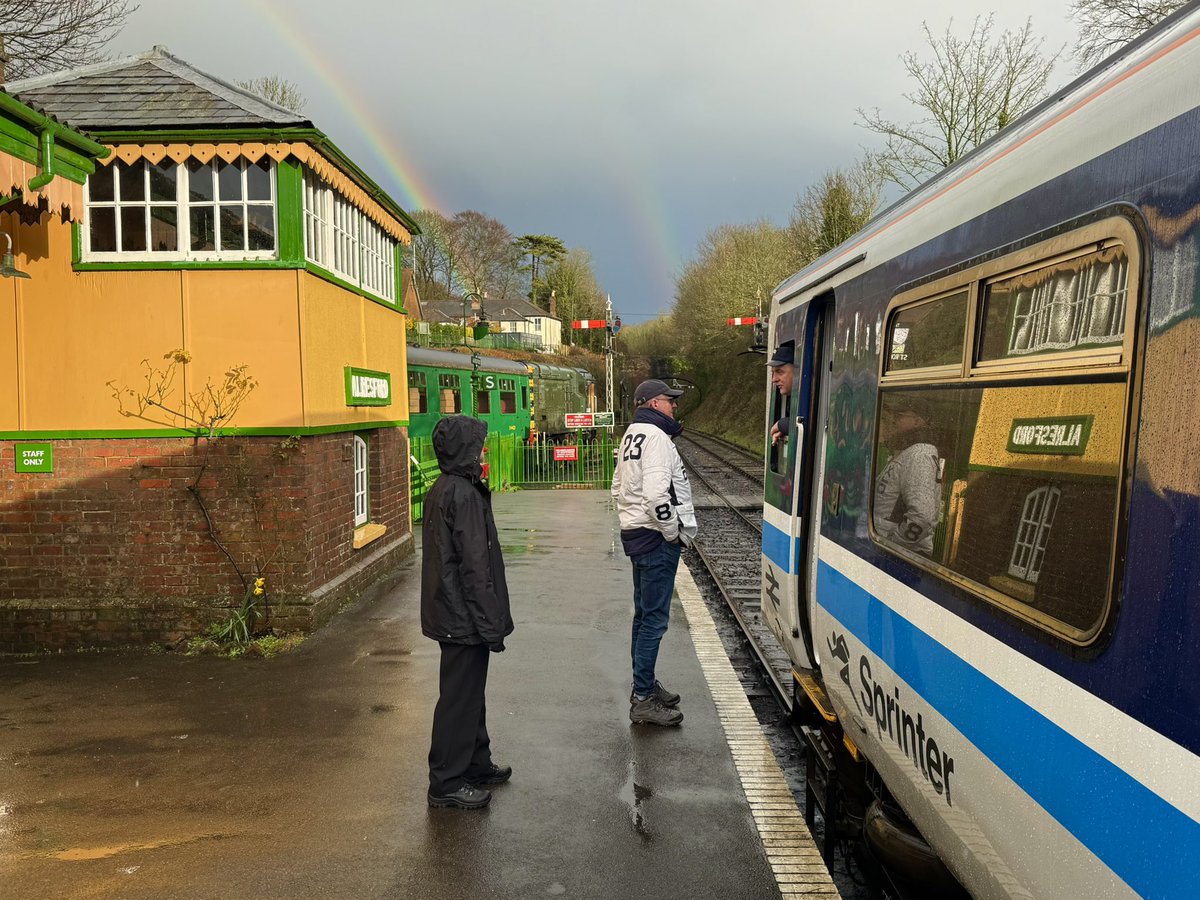 Today's Railways UK tweet media