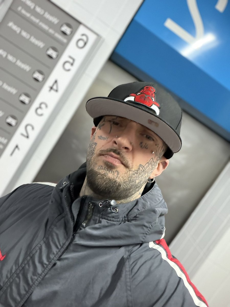 Alpha_Scaff's tweet image. P S A ‼️

Those who tribute £20 first get priority. Everyone else? Enjoy staring at “unread”, dickheads 🤷🏻‍♂️

I don’t waste oxygen on clowns playing broke boy little games. If you’re here to test me, save it. I don’t entertain idiots and you’ll be blocked quick time 😤

A real