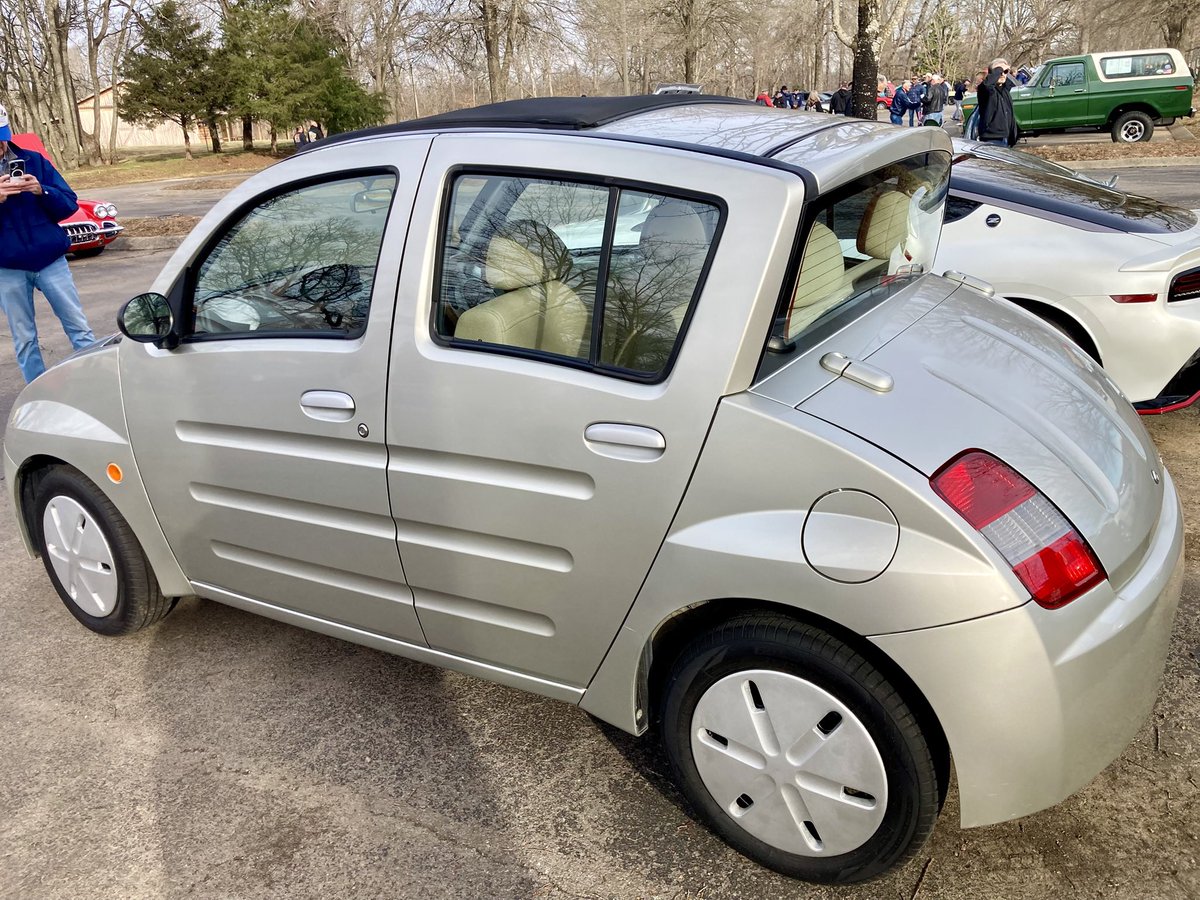 A WiLL Vi sighting - weird little car!