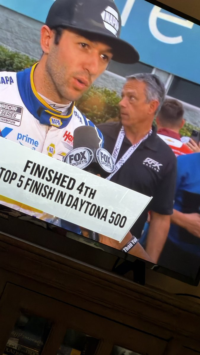 w_brady's tweet photo. @MikeMassaroTV Great screen time Mike! https://t.co/KwaTgatkw5